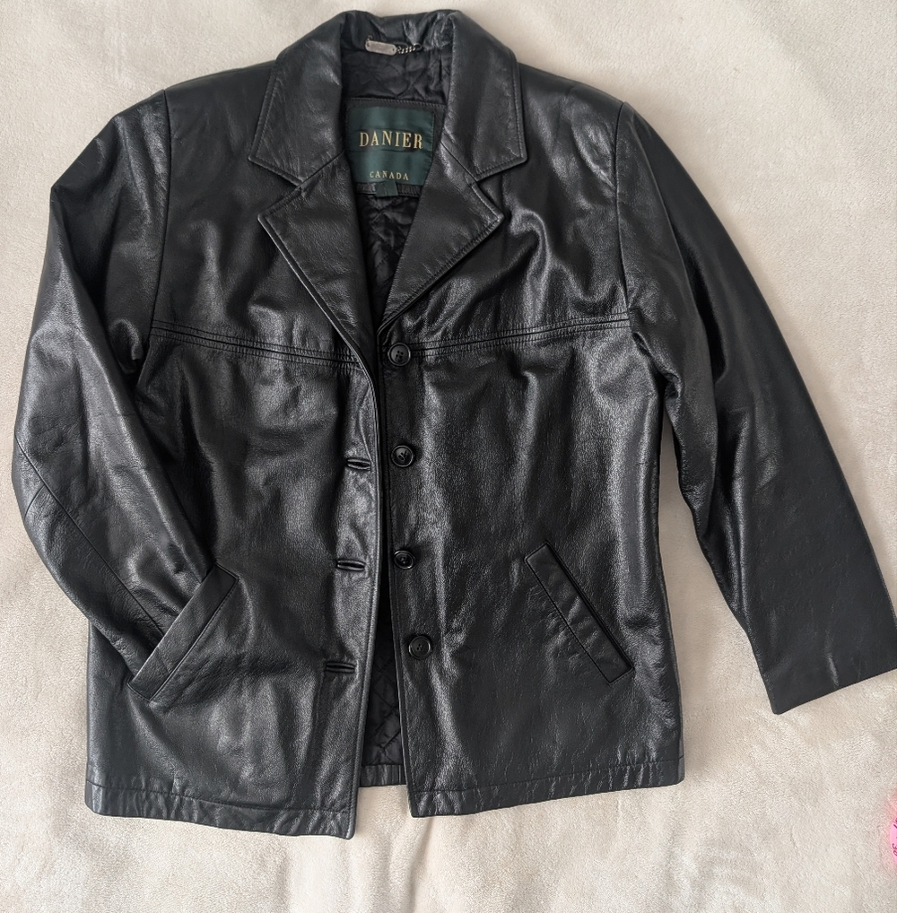 Danier Women's Black Leather Jacket